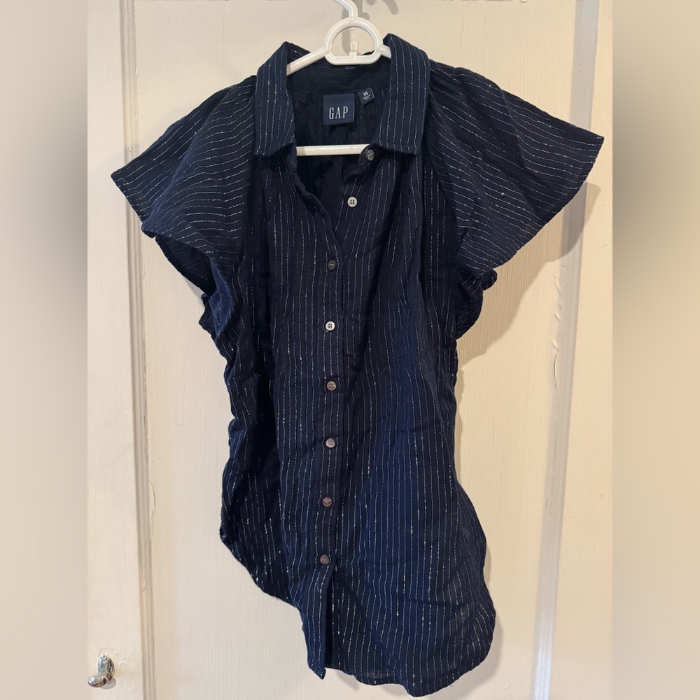 Gap ruffle-sleeve top